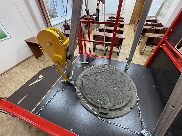 г. Нижнекамск. ЧОУ ДПО «Безопасность труда» рады сообщить что в Нижнекамске открылся первый наш сертифицированный полигон "АЛЬПИНИСТ" для отработки навыков безопасных работ на высоте.